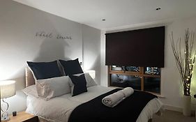 Leeds Clarence Dock 2 Bedroom Apt